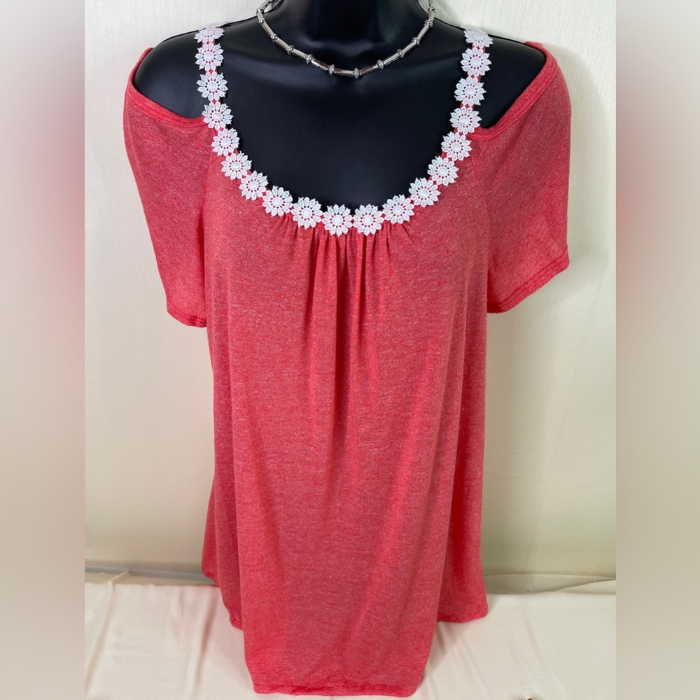 Green Envelope Cold Shoulder Lace Trim Top Coral Pink Medium